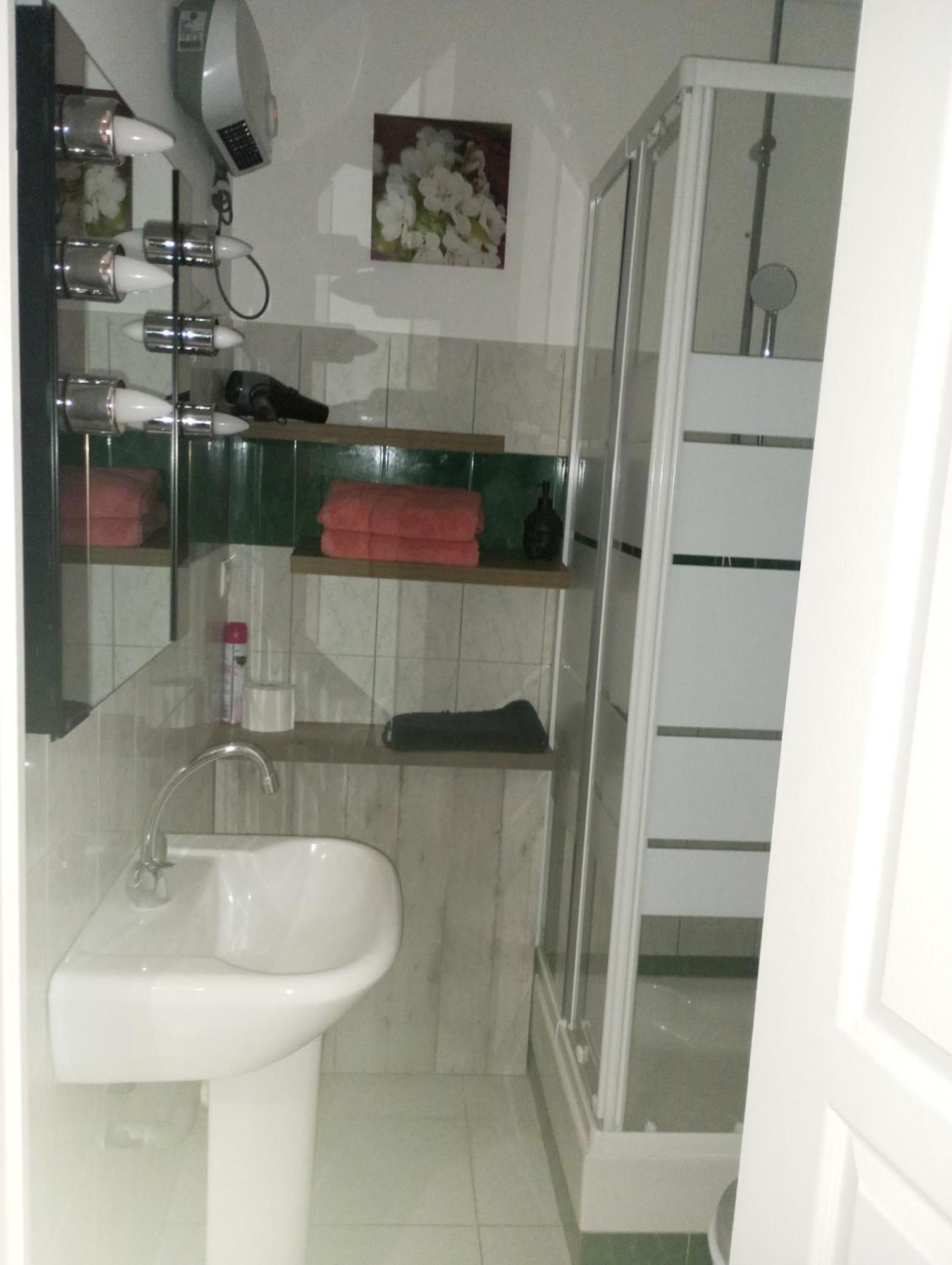 Appartements Et Valréas 外观 照片